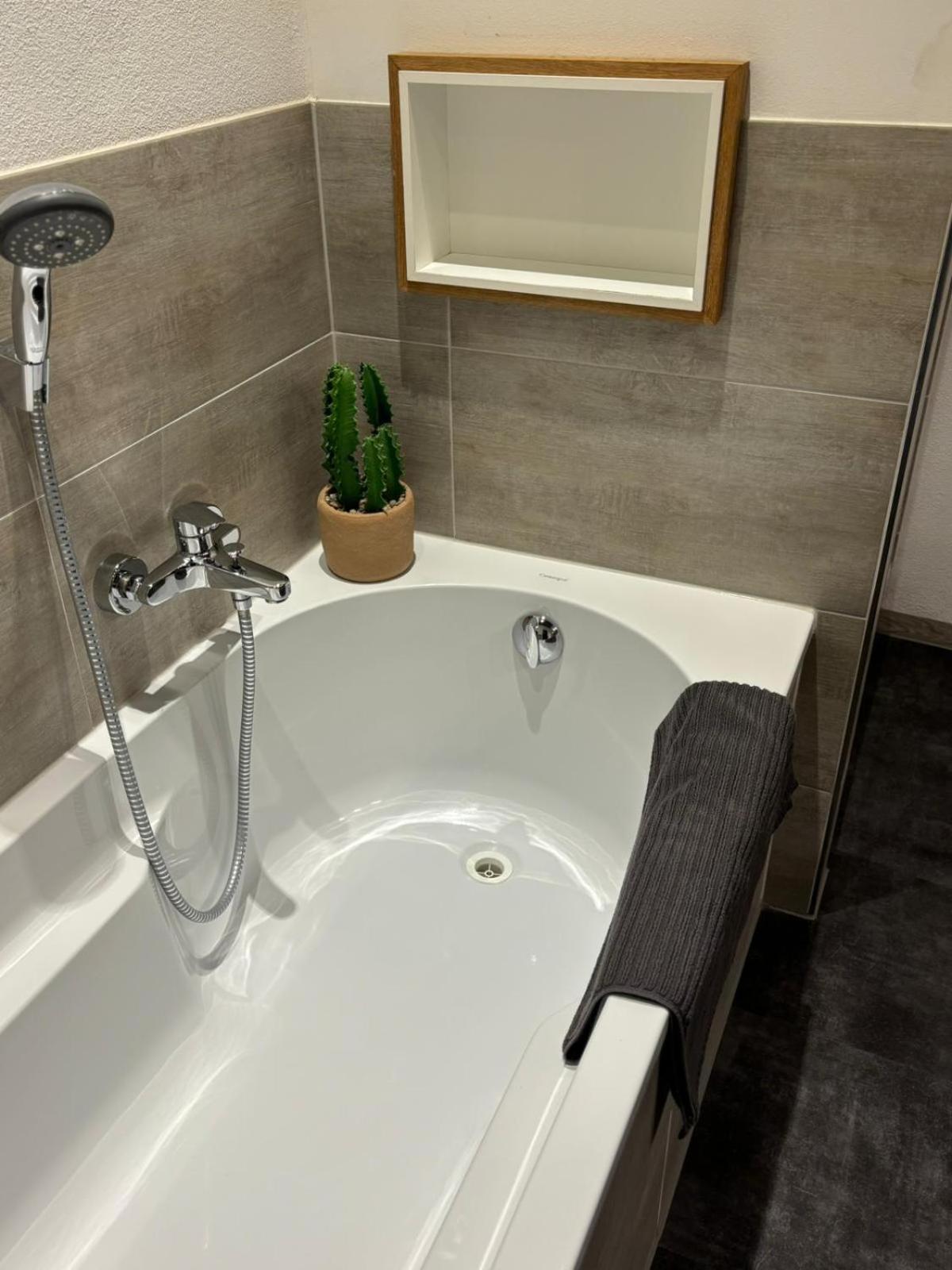 Exklusive Ferienwohnung Im Zentrum Von Plauen Kültér fotó